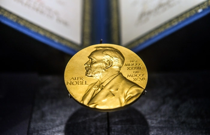 Нобелевскую премию по физиологии и медицине присудили за работы в области терапии рака